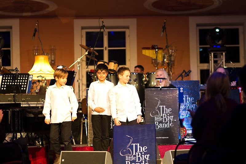 Weihnachtskonzert mit Bigband...