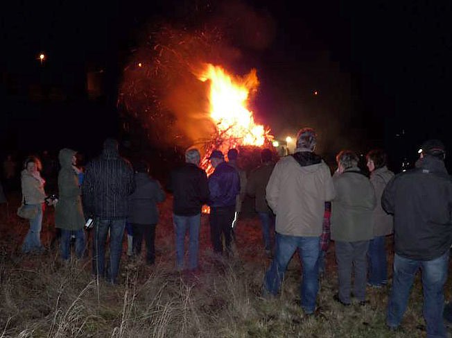 Wieder Feuer auf dem Berg