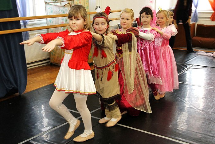 N&auml;rrisches Treiben auf der Tanzfl&auml;che