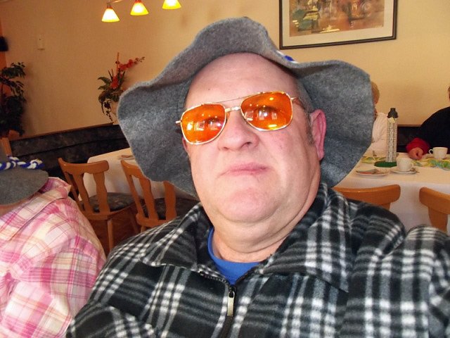 Kr&auml;ppel, Show und gute Laune