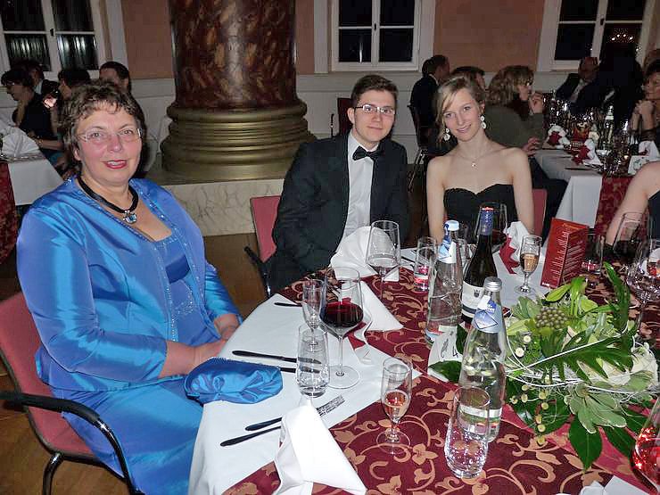 Schlossball er&ouml;ffnet