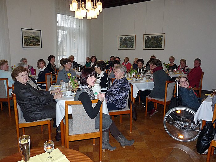 "Noch oberhalb der G&uuml;rtellinie"