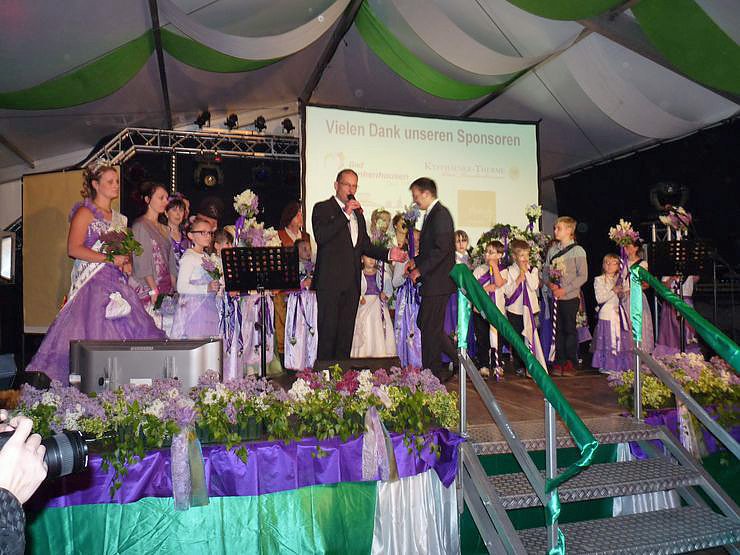 Wahl der Fliederk&ouml;nigin