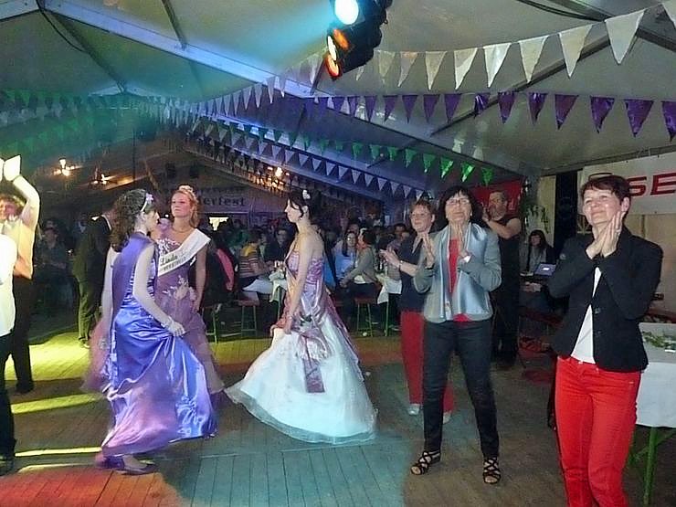 Wahl der Fliederk&ouml;nigin