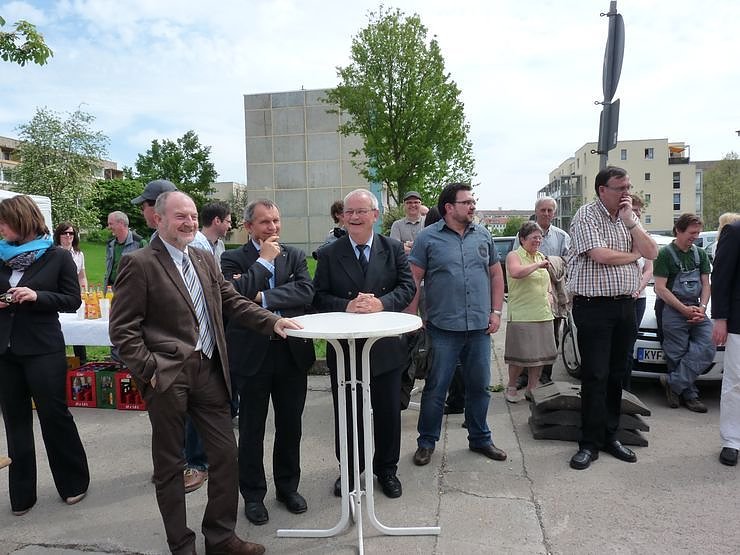 Spatenstich vollzogen