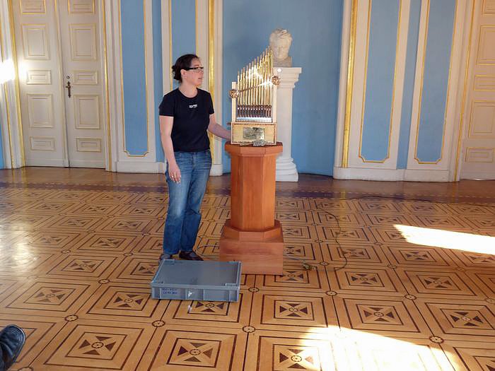 "Zwischen Prunk und Politik"