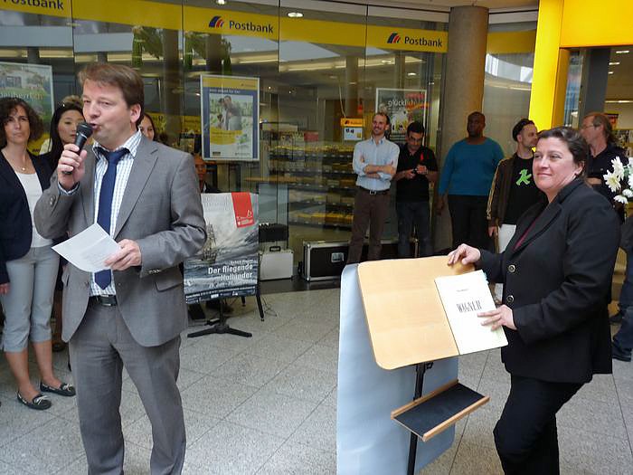 Singen in der Galerie