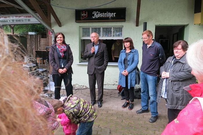 Start mit Sommerfest