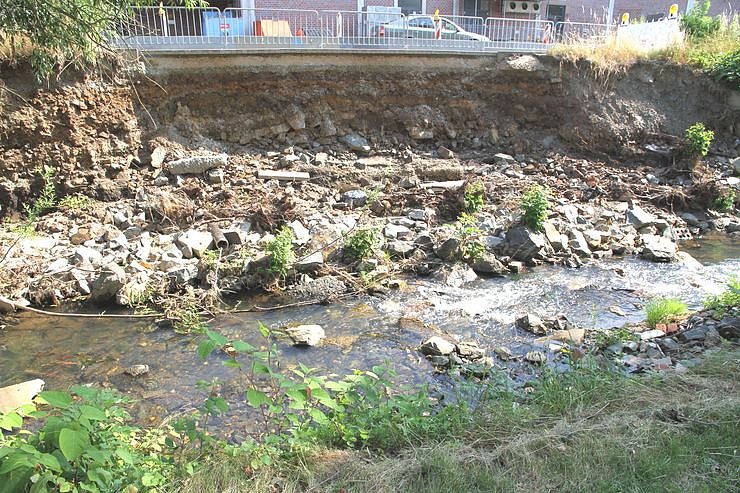 Katastrophensch&uuml;tzer &uuml;bergaben Spende