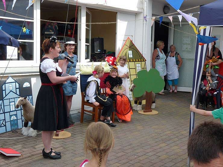 Kaffee und Kuchen (1)