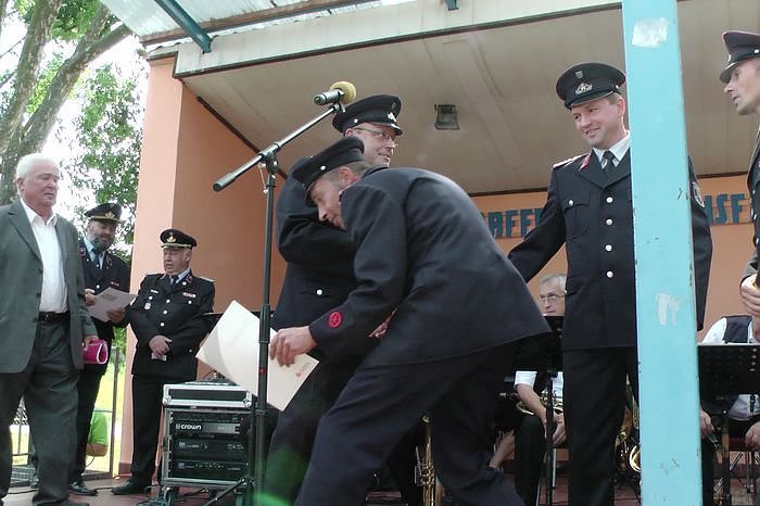 Auszeichnungen und Bef&ouml;rderungen