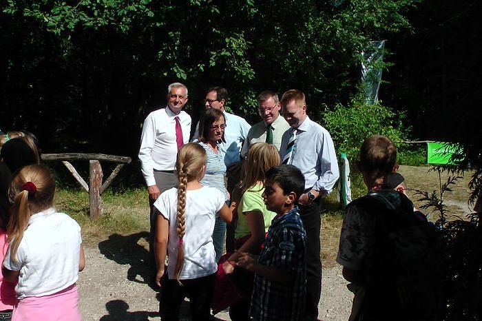 Die Naturentfremdung unserer Gesellschaft, vor allem der Kinder und Jugendlichen, nehmen immer weiter zu. Eine Gegenpol, der den Kindern auch noch Spa&szlig; macht, sind die Waldjugendspiele.   Auch wenn Sp