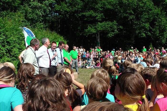 Die Naturentfremdung unserer Gesellschaft, vor allem der Kinder und Jugendlichen, nehmen immer weiter zu. Eine Gegenpol, der den Kindern auch noch Spa&szlig; macht, sind die Waldjugendspiele.   Auch wenn Sp