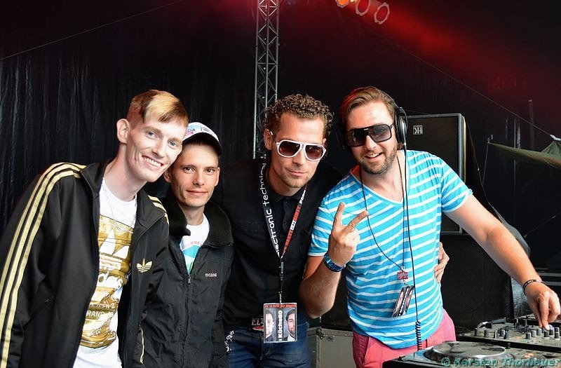 Holi-Festival am Stausee