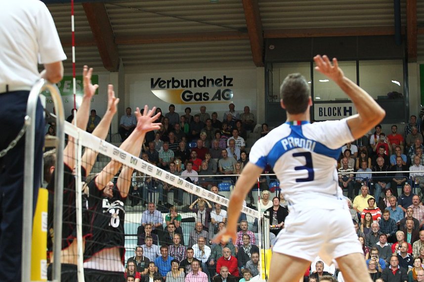 Am und neben dem Netz