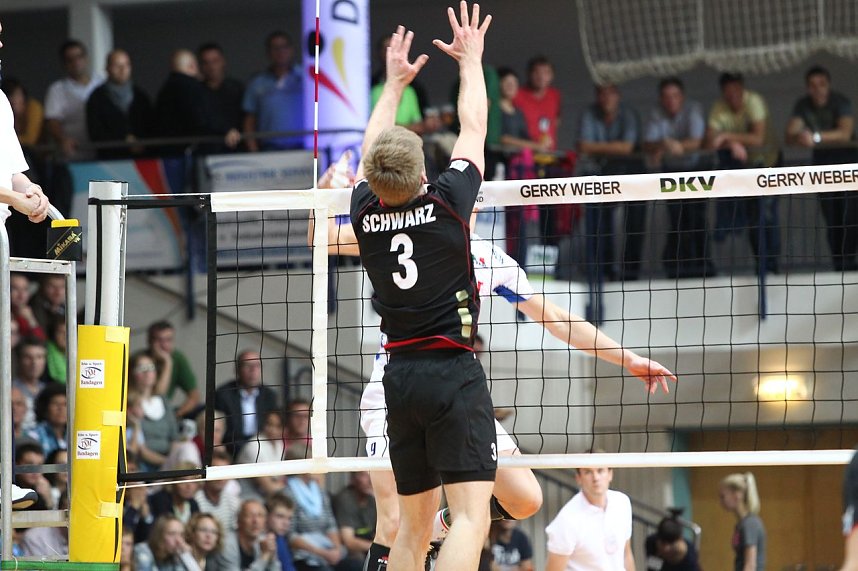 Am und neben dem Netz