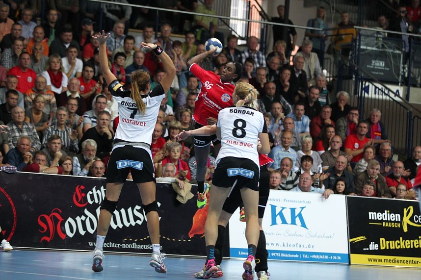 THC gewinnt den CL-Auftakt