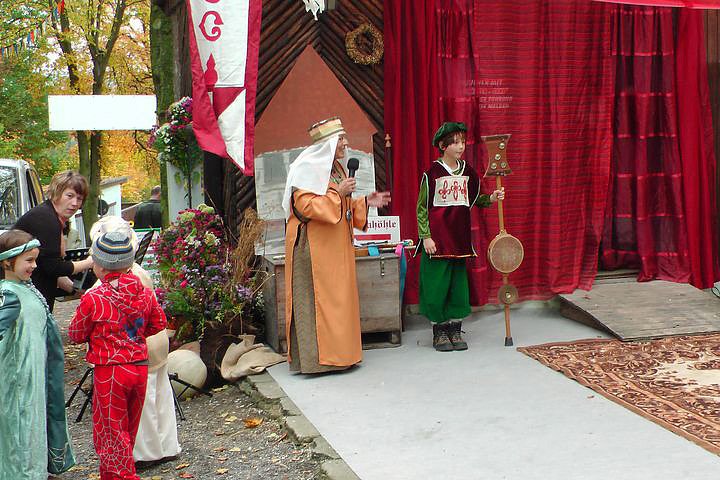 Bockbieranstich an der H&ouml;hle