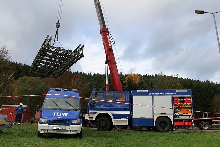 " Br&uuml;ckenbau im Thueringer Wald "