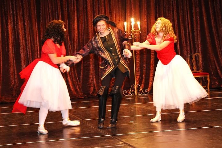 Viel Applaus f&uuml;r die T&auml;nzerinnen