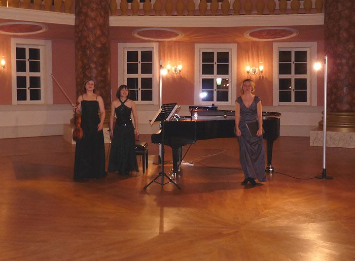 Konzert f&uuml;r neuen Fl&uuml;gel