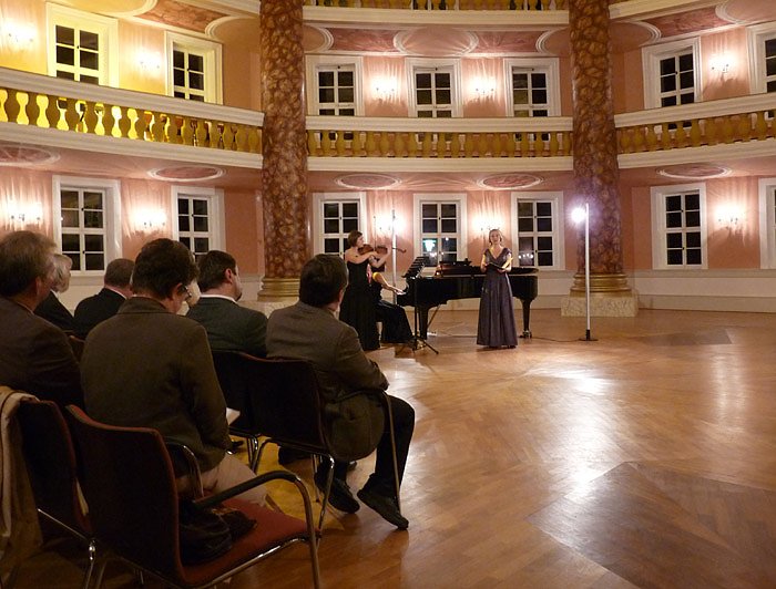 Konzert f&uuml;r neuen Fl&uuml;gel