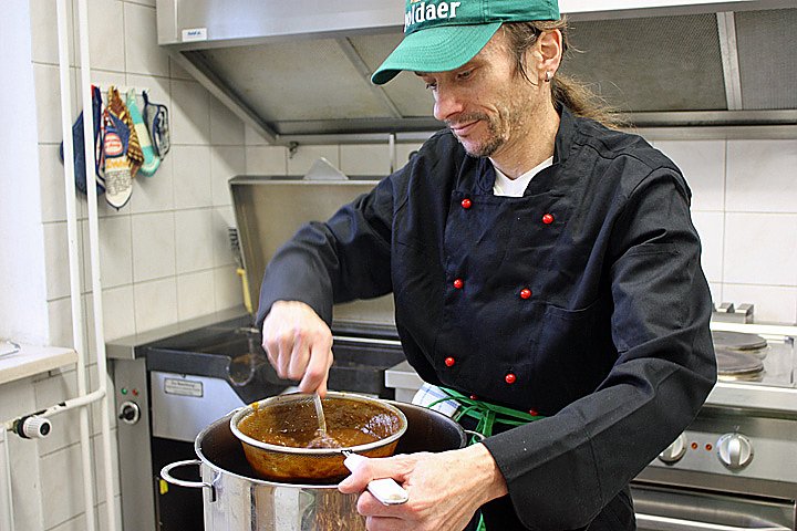Weihnachtskochen der LINKEN