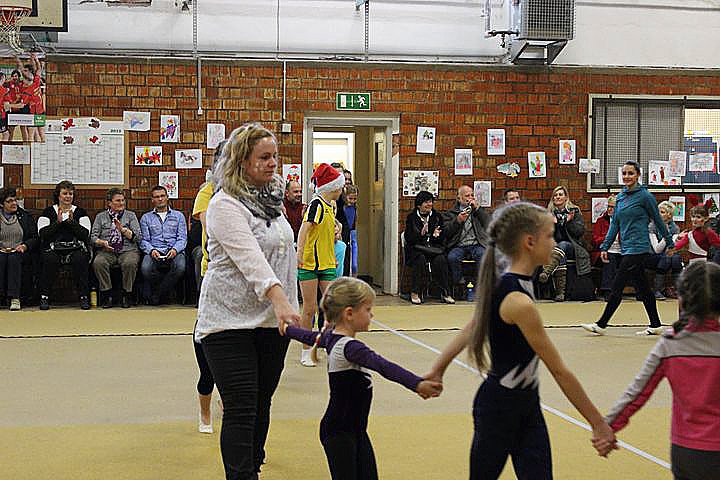 Jubil&auml;ums Weihnachtsturnen (1)