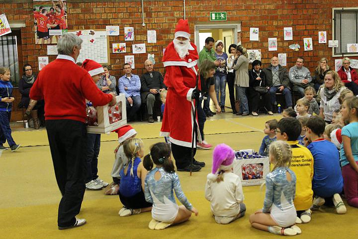 Jubil&auml;ums Weihnachtsturnen (1)