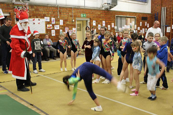 Jubil&auml;ums Weihnachtsturnen (1)