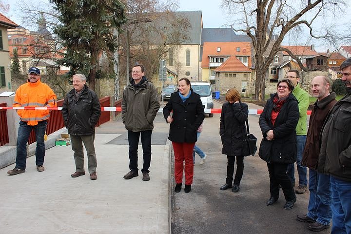 Br&uuml;cke &uuml;bergeben