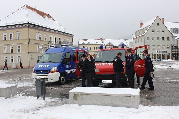 Neuer Einsatzleitwagen &uuml;bergeben
