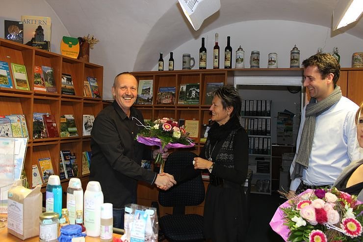 Am Vormittag fand in kleinem festlichen Rahmen die Wiederer&ouml;ffnung der Touristinformation Bad Frankenhausen statt. Nach Insolvenz des Tourismusverbandes Kyffh&auml;user (TVK) musste hier eine neue Regelung