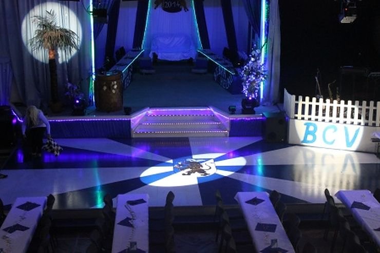 Blau-Wei&szlig; toppt den Ballermann