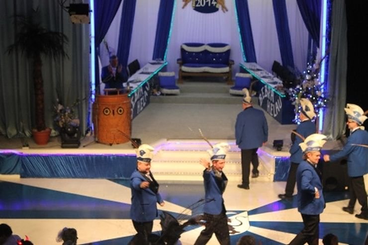 Blau-Wei&szlig; toppt den Ballermann