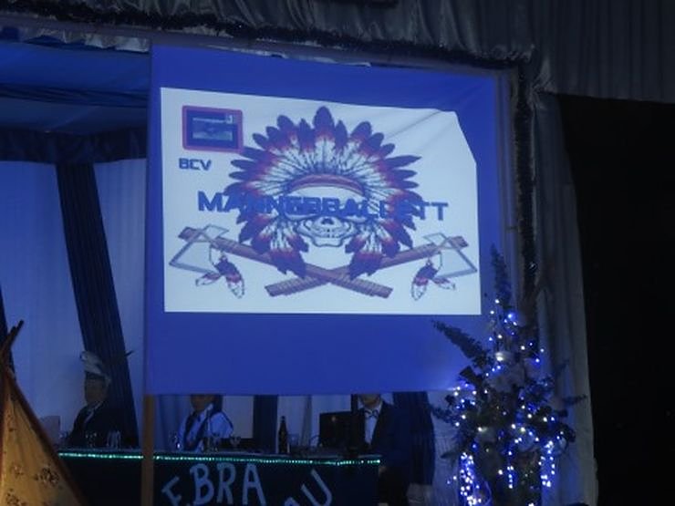 Blau-Wei&szlig; toppt den Ballermann