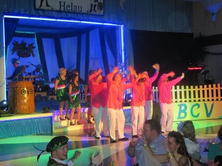 Blau-Wei&szlig; toppt den Ballermann (2)