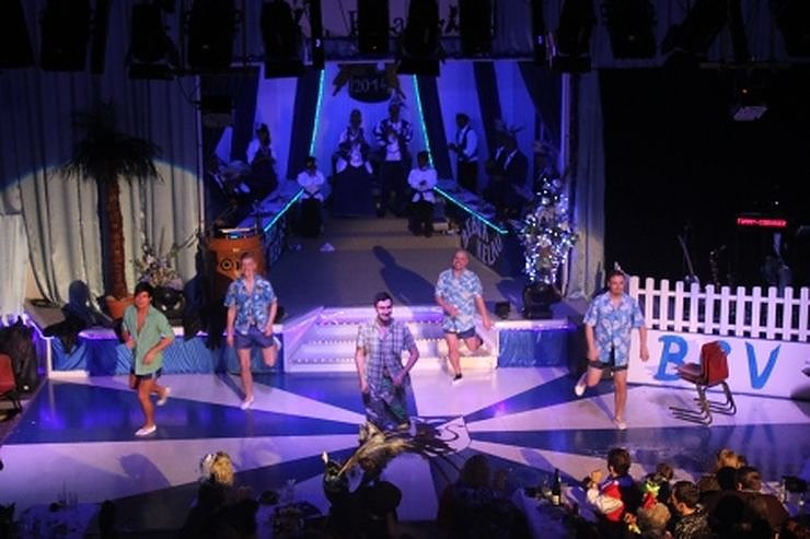 Blau-Wei&szlig; toppt den Ballermann (2)