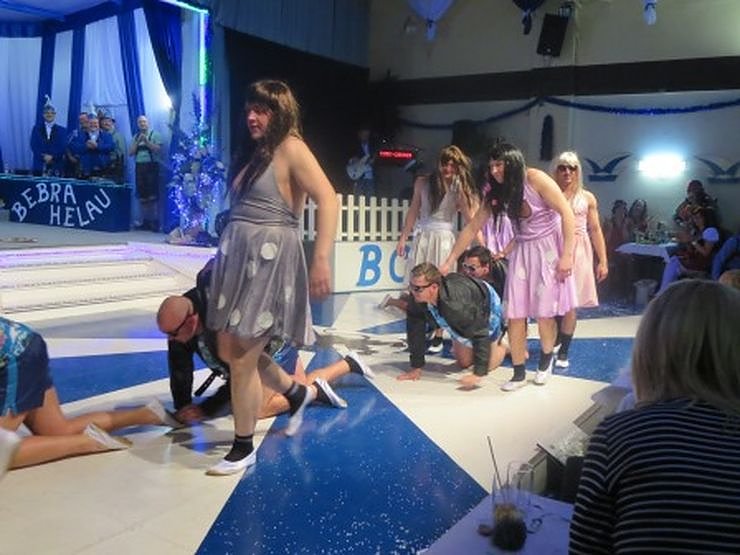 Blau-Wei&szlig; toppt den Ballermann (2)