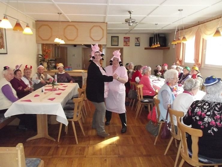 WB 4 lie&szlig; im Fasching die Sau raus