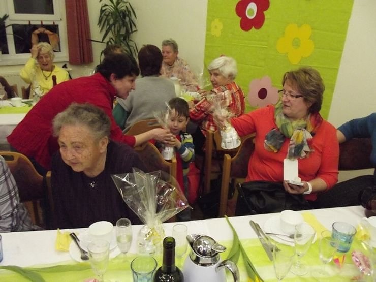 Frauentagsfeier mit G&auml;sten