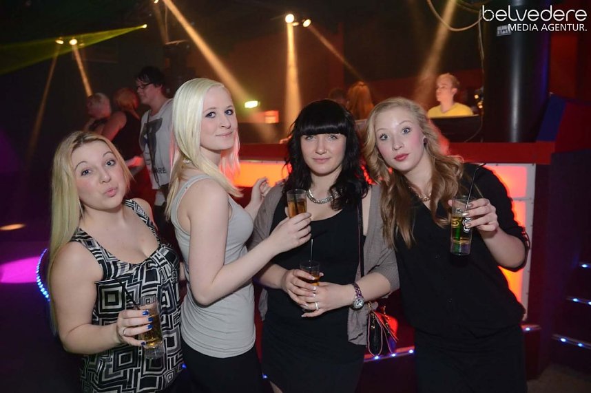 Party am Frauentags-Vorabend