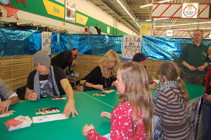 Autogrammstunde beFour in Nordhausen. nnz-City Scout on Tour