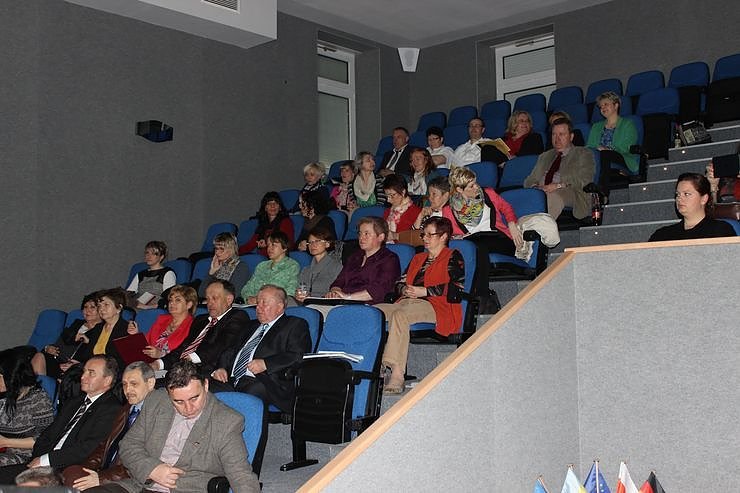Sozialkonferenz begonnen