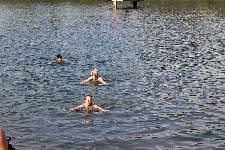 K&uuml;hl beim Anbaden