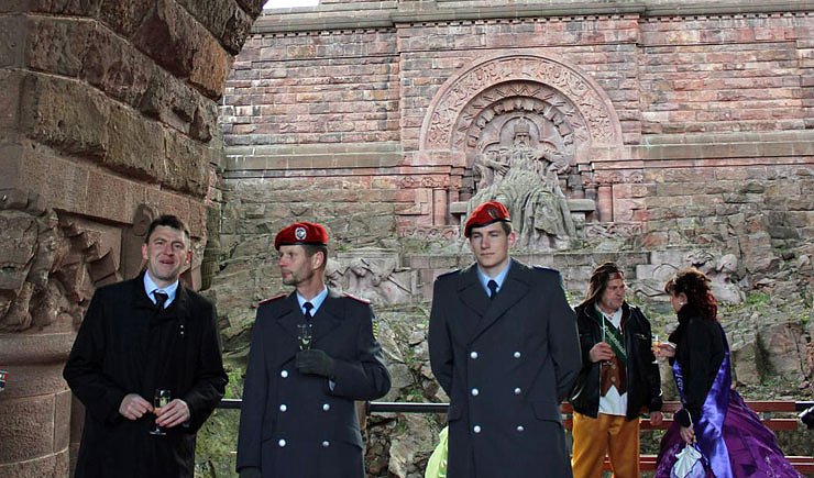 Kyffh&auml;user &uuml;bergeben