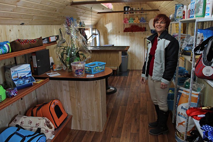 Hundesalon im Zirkuswagen