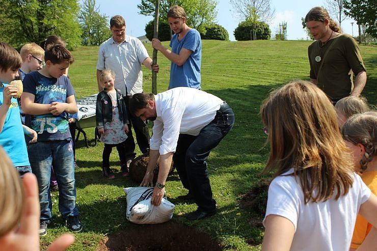 Zum Fest einen Baum gepflanzt