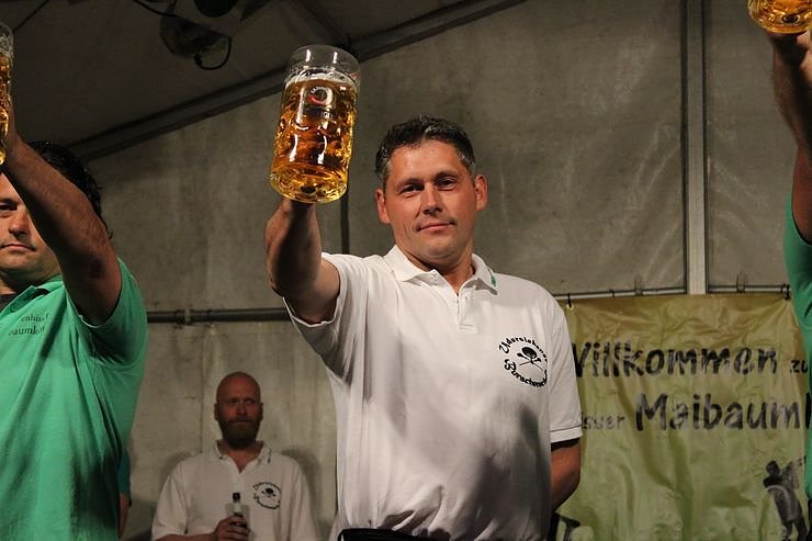 Maibaumk&ouml;nig kommt aus Duisburg