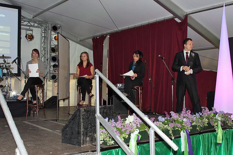 Wahl der Fliederk&ouml;nigin